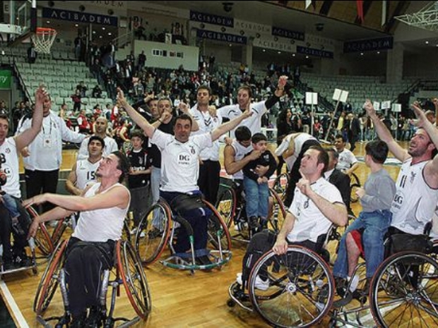 Tekerlekli sandalye basketbolu